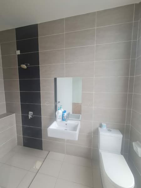 Rumah Kluster untuk Dijual di Eco Majestic (Semenyih) - CK Law - Bathroom - PropertyGuru.com.my