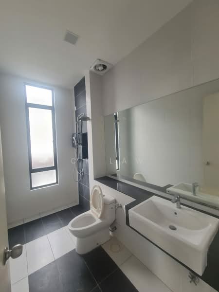Rumah Kluster untuk Dijual di Eco Majestic (Semenyih) - CK Law - Bathroom - PropertyGuru.com.my