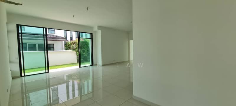 Rumah Kluster untuk Dijual di Eco Majestic (Semenyih) - CK Law - Living Room - PropertyGuru.com.my