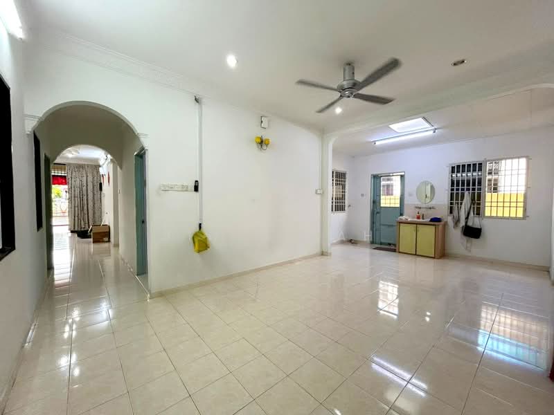 Semi-Detached House for Sale in Lunas (Kedah) - Jin Chuah - Living Room - PropertyGuru.com.my