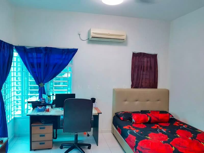 1.5-storey Terraced House for Sale in Gelang Patah (Johor) - Inez Ng - Bedroom - PropertyGuru.com.my