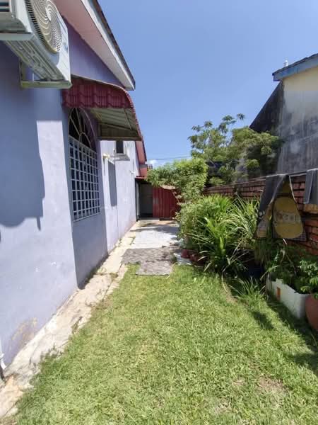 1-storey Terraced House for Sale in Taman Klebang Restu (Chemor) - Sam . - Exterior - PropertyGuru.com.my