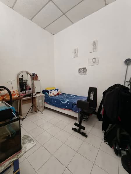 1-storey Terraced House for Sale in Taman Klebang Restu (Chemor) - Sam . - Bedroom - PropertyGuru.com.my
