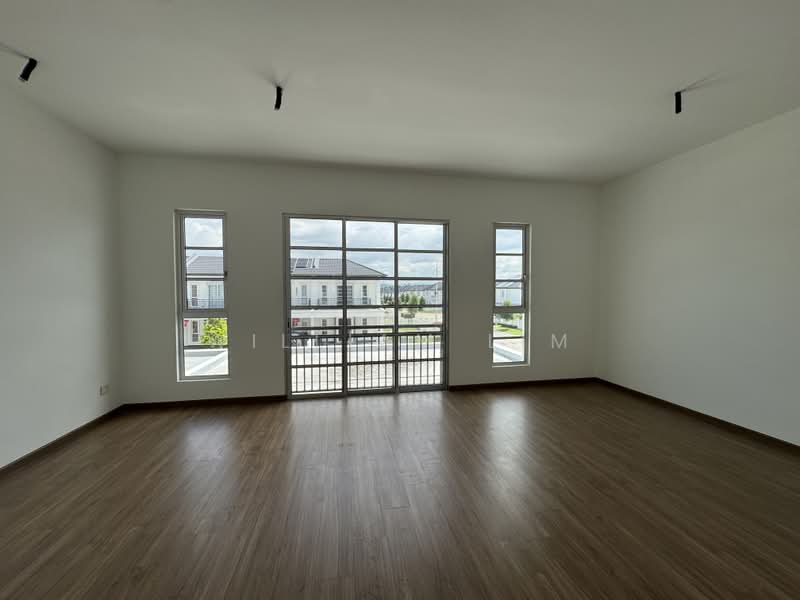 Rumah Teres 2 Tingkat untuk Dijual di Eco Majestic (Semenyih) - William Lim - Living Room - PropertyGuru.com.my