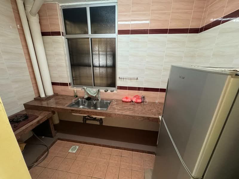 Apartment for Sale at Pangsapuri Sri Astana - Elvis Kok - Kitchen - PropertyGuru.com.my