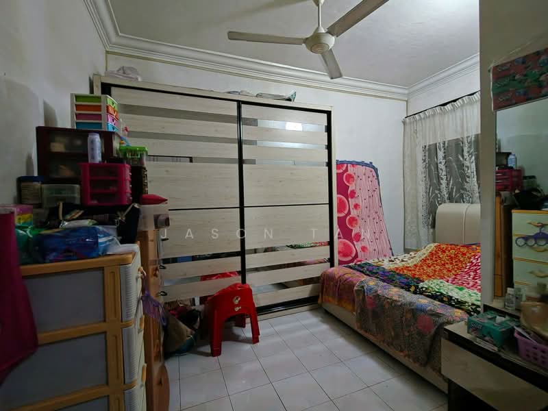 Rumah Teres 2 Tingkat untuk Dijual di Taman Puteri Wangsa (Ulu Tiram) - Jason Tan - Bedroom - PropertyGuru.com.my