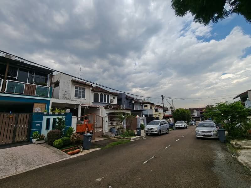 Rumah Teres 2 Tingkat untuk Dijual di Taman Puteri Wangsa (Ulu Tiram) - Jason Tan - Exterior - PropertyGuru.com.my