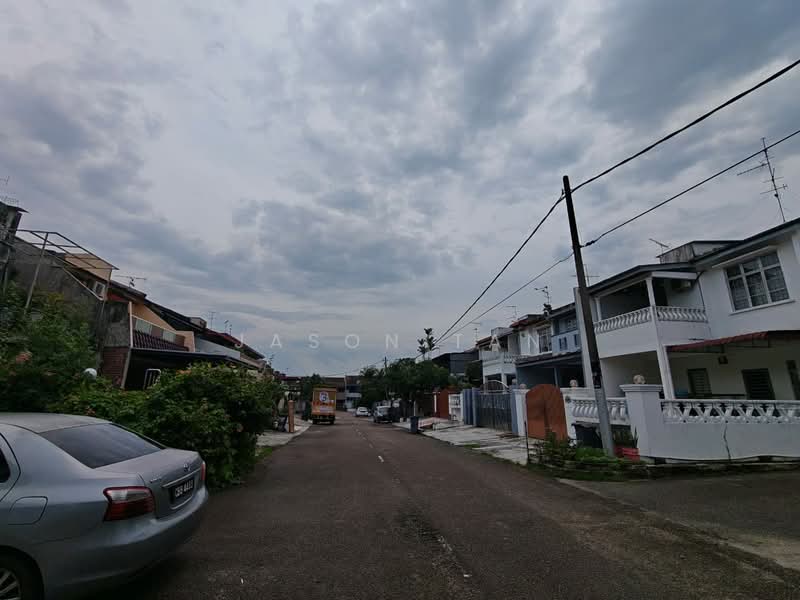 Rumah Teres 2 Tingkat untuk Dijual di Taman Puteri Wangsa (Ulu Tiram) - Jason Tan - Exterior - PropertyGuru.com.my