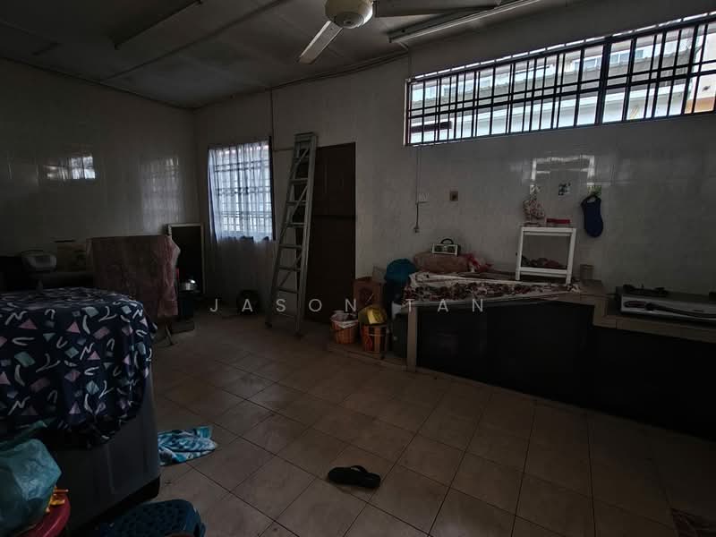 Rumah Teres 2 Tingkat untuk Dijual di Taman Puteri Wangsa (Ulu Tiram) - Jason Tan - Kitchen - PropertyGuru.com.my