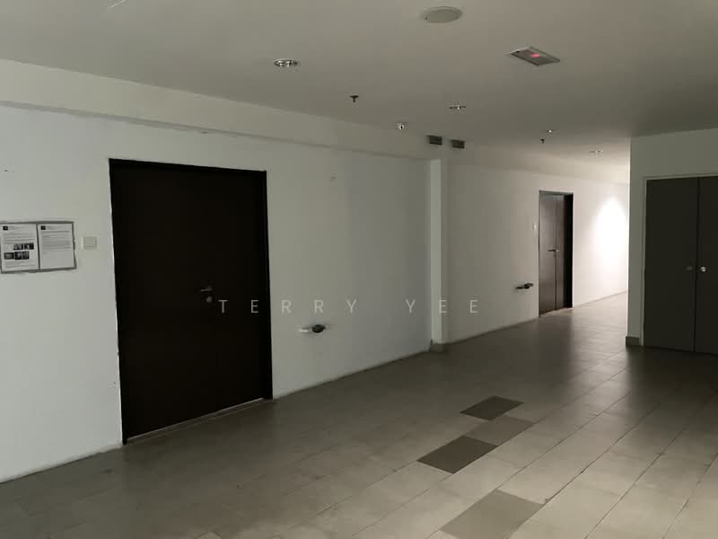 Shop / Office for Rent in Seri Kembangan (Selangor) - Terry Yee - Corridor - PropertyGuru.com.my