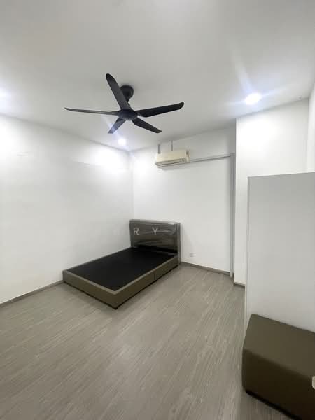 Shop / Office for Rent in Seri Kembangan (Selangor) - Terry Yee - Bedroom - PropertyGuru.com.my