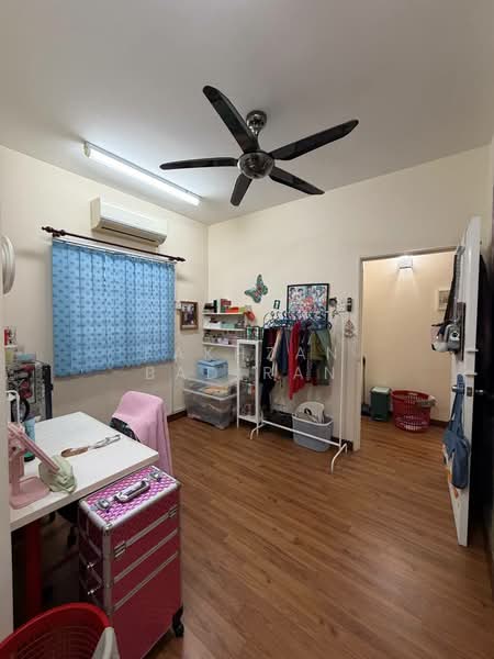 Rumah Berkembar untuk Dijual di Nilai Impian (Nilai) - Fakhzan Badiran - Bedroom - PropertyGuru.com.my