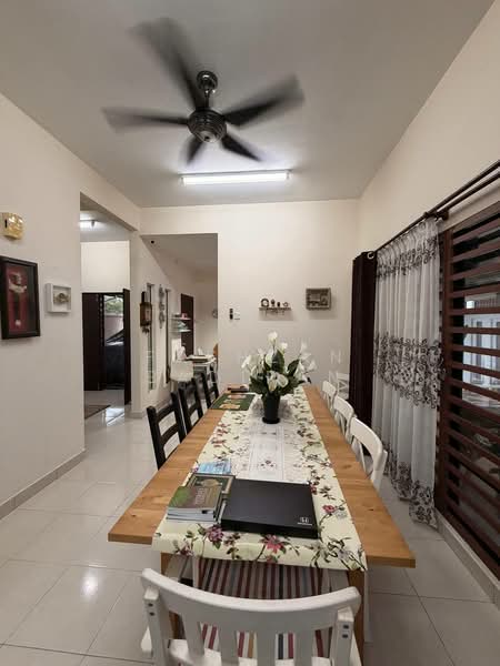 Rumah Berkembar untuk Dijual di Nilai Impian (Nilai) - Fakhzan Badiran - Dining Room - PropertyGuru.com.my