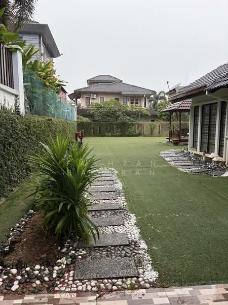 Rumah Berkembar untuk Dijual di Nilai Impian (Nilai) - Fakhzan Badiran - Exterior - PropertyGuru.com.my