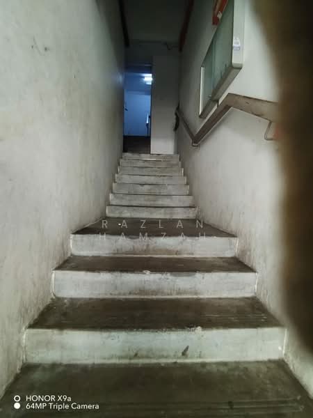 Apartment for Sale at Taman Mastiara - Razlan Hamzah - Corridor - PropertyGuru.com.my