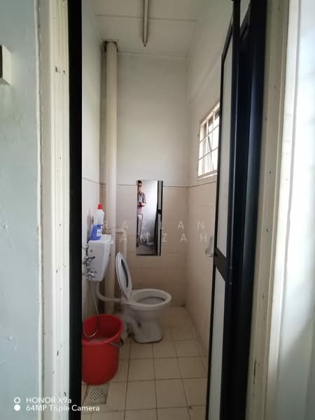 Apartment for Sale at Taman Mastiara - Razlan Hamzah - Bathroom - PropertyGuru.com.my