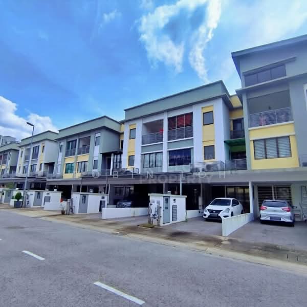 Rumah Bandar untuk Dijual di 16 Sierra (Puchong) - Robin Loh - PropertyGuru.com.my