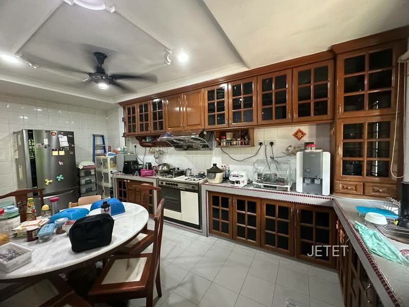 2-storey Terraced House for Sale in Kawasan 3, Taman Desawan (Klang) - Daniel Kok - Kitchen - PropertyGuru.com.my