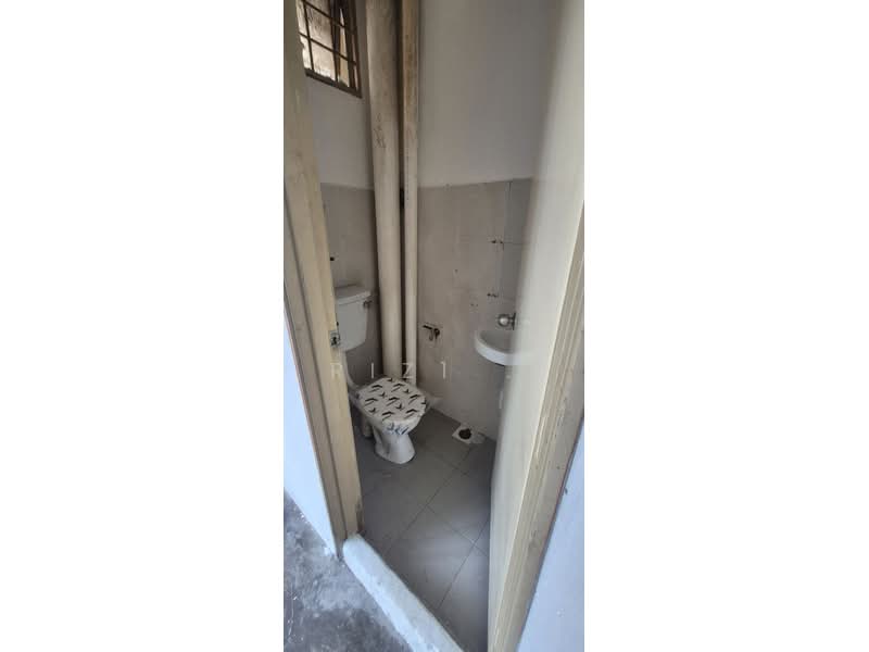 Shop / Office for Rent in Taman Shamelin Perkasa (Cheras) - RIZ1 . - Bathroom - PropertyGuru.com.my
