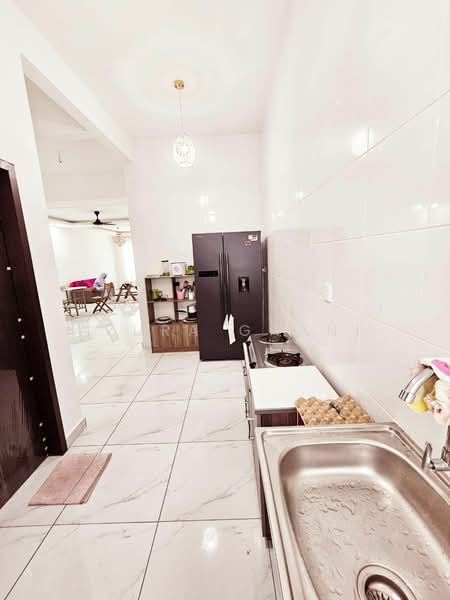 Rumah Teres 2 Tingkat untuk Dijual di Bukit Banyan (Sungai Petani) - Azura Ghani - Kitchen - PropertyGuru.com.my