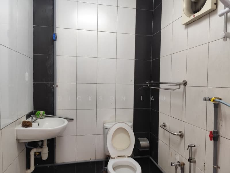 1-storey Terraced House for Rent in Kepong Baru (Kepong) - Dickson Lau - Bathroom - PropertyGuru.com.my