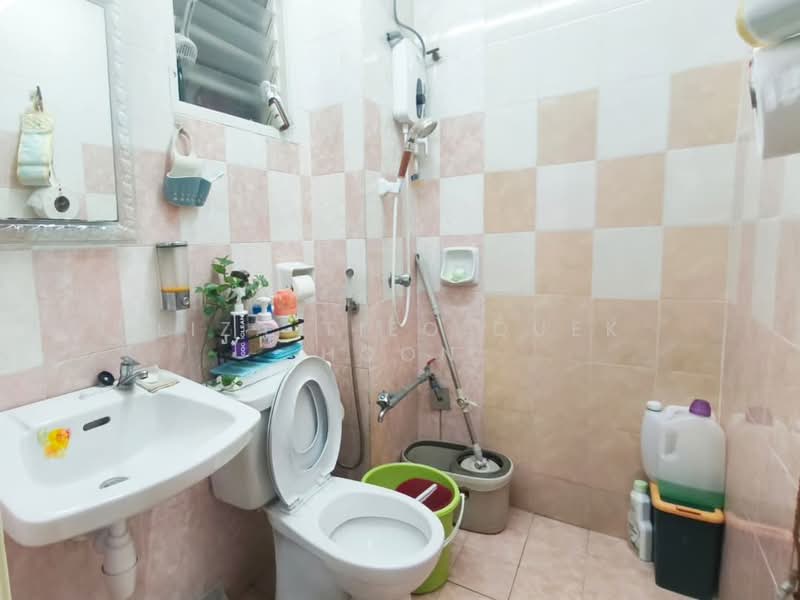 Rumah Teres 2 Tingkat untuk Dijual di Bandar Botanic (Klang) - Liza Tieo Quek Hoon - Bathroom - PropertyGuru.com.my