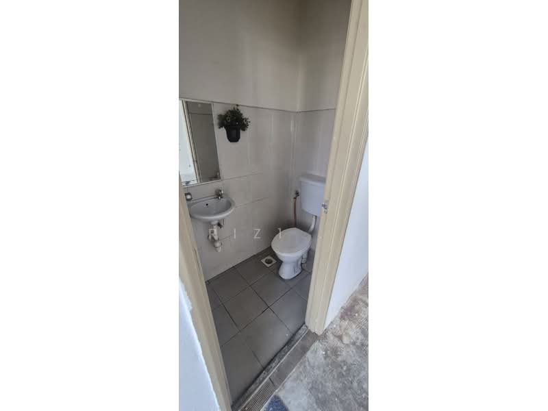Shop / Office for Rent in Taman Shamelin Perkasa (Cheras) - RIZ1 . - Bathroom - PropertyGuru.com.my