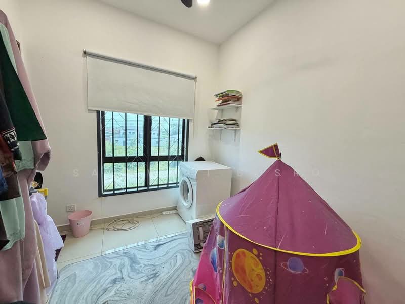 Rumah Teres 2 Tingkat untuk Disewa di Kampung Jalan Kebun (Shah Alam) - Salawati Busro - Interior - PropertyGuru.com.my