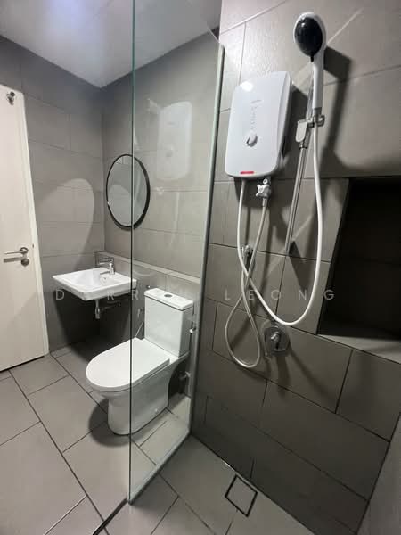 Servis Apartment untuk Disewa di Maya Ara Residences - Darren Leong - Bathroom - PropertyGuru.com.my