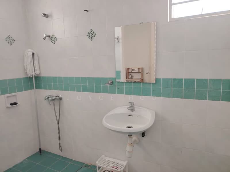 2-storey Terraced House for Rent in Bandar Puteri Puchong (Puchong) - Joyce Hoo - Bathroom - PropertyGuru.com.my