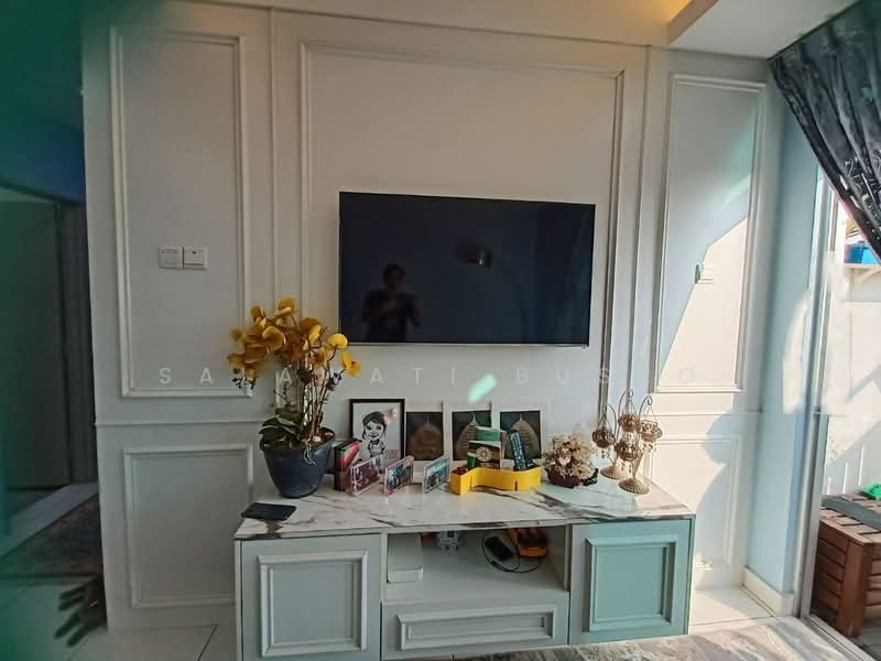 Servis Apartment untuk Disewa di Bsp Skypark - Salawati Busro - Living Room - PropertyGuru.com.my