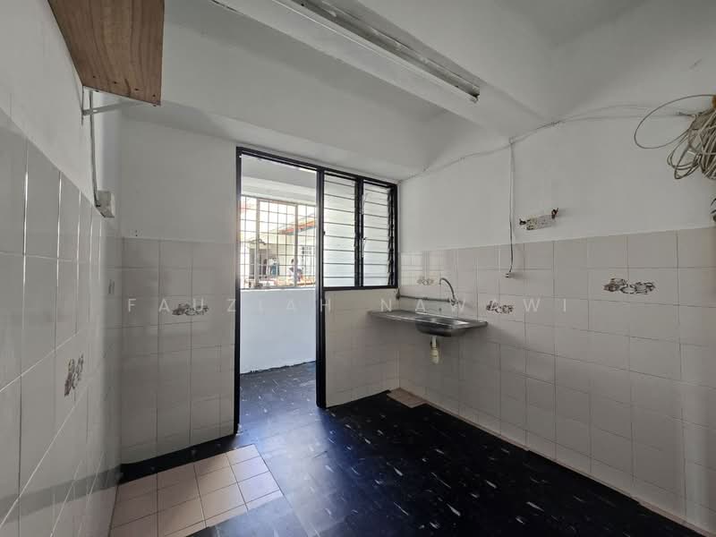 Apartment for Sale at Tasik Heights Apartment - Fauziah Nawawi - Kitchen - PropertyGuru.com.my