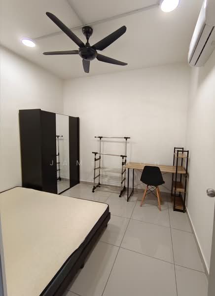 Condominium for Sale at The Edge Residence - James Loh - Bedroom - PropertyGuru.com.my