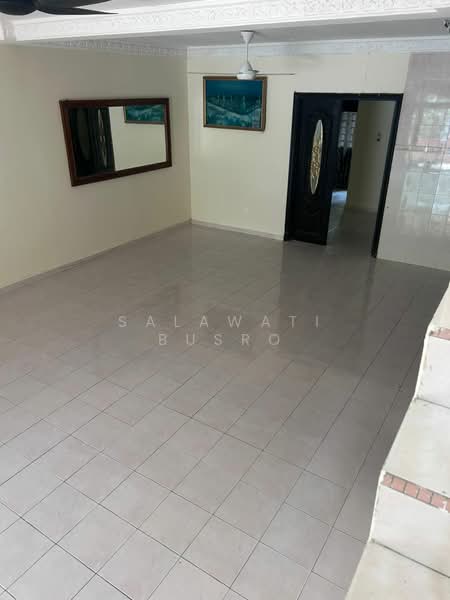 2-storey Terraced House for Rent in Seksyen 23 (Shah Alam) - Salawati Busro - Living Room - PropertyGuru.com.my