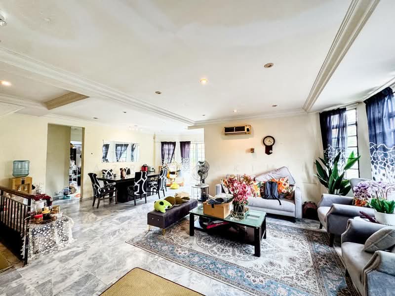 2.5-storey Terraced House for Sale in Setiawangsa (Kuala Lumpur) - Nazrin Hakimin - Living Room - PropertyGuru.com.my
