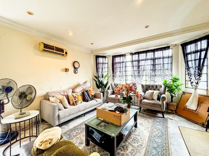 2.5-storey Terraced House for Sale in Setiawangsa (Kuala Lumpur) - Nazrin Hakimin - Living Room - PropertyGuru.com.my