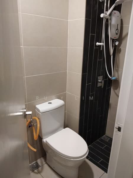 Service Residence for Sale at H2O Residences - Ruby Lim - Bathroom - PropertyGuru.com.my