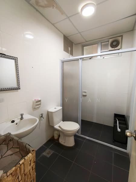Kondominium untuk Disewa di Boulevard Condominium (BLVD) - Jerry Tan - Bathroom - PropertyGuru.com.my