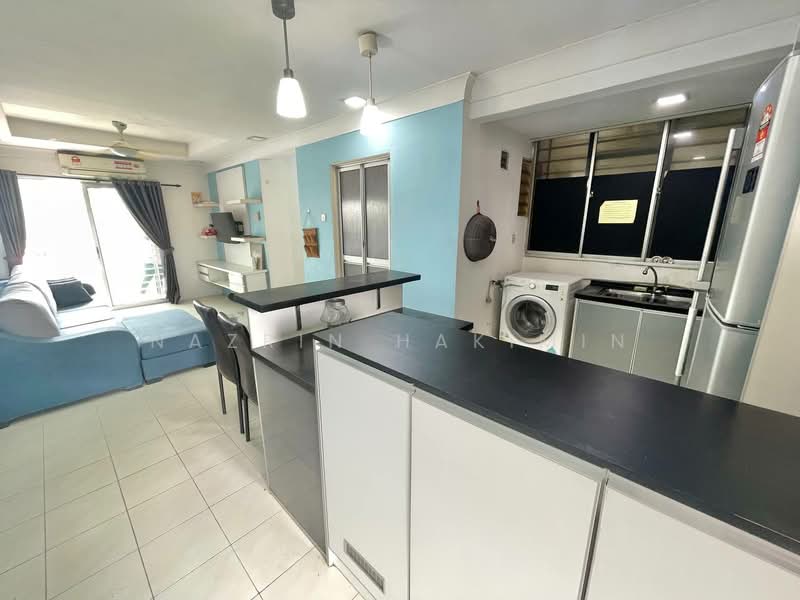 Pangsapuri untuk Dijual di Vistaria - Nazrin Hakimin - Living Room - PropertyGuru.com.my