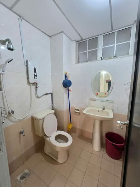 Condominium for Rent at Tiara Duta - Raymond Wong - Bathroom - PropertyGuru.com.my
