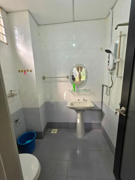 Condominium for Rent at Tiara Duta - Raymond Wong - Bathroom - PropertyGuru.com.my
