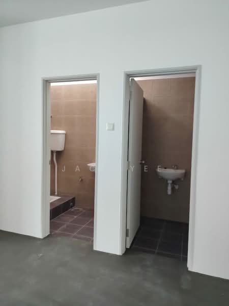 Shop for Rent in Seremban (Negeri Sembilan) - Jack Yee - Bathroom - PropertyGuru.com.my