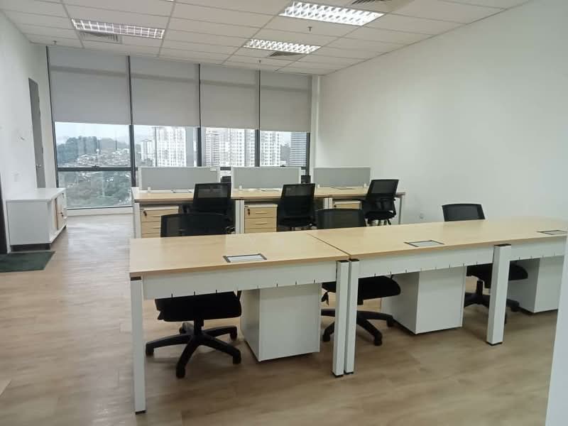 Office for Rent in Bangsar Utama (Bangsar) - Lyn . - Workstations Common Area - PropertyGuru.com.my
