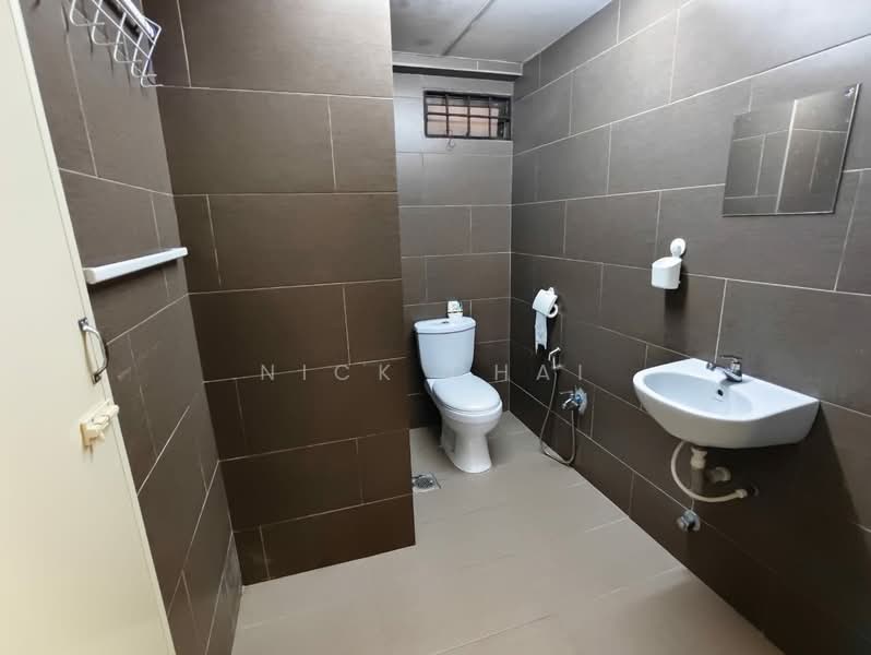 Kondominium untuk Disewa di Vista Komanwel A - Nick Chai - Bathroom - PropertyGuru.com.my