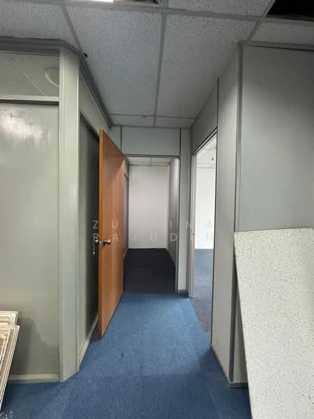 Office for Rent in KLCC (KL City Centre) - Zuraina Rajudin - Corridor - PropertyGuru.com.my