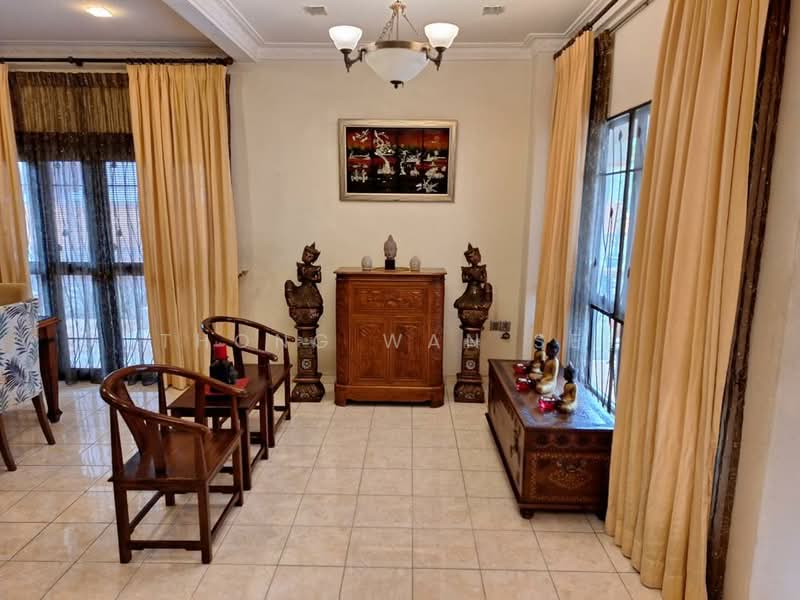 Rumah Berkembar untuk Dijual di Taman Waterfall (Rawang) - Thong Wan See - Living Room - PropertyGuru.com.my