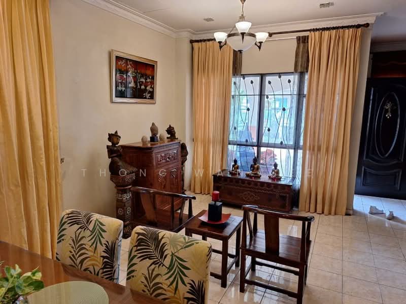 Rumah Berkembar untuk Dijual di Taman Waterfall (Rawang) - Thong Wan See - Living Room - PropertyGuru.com.my