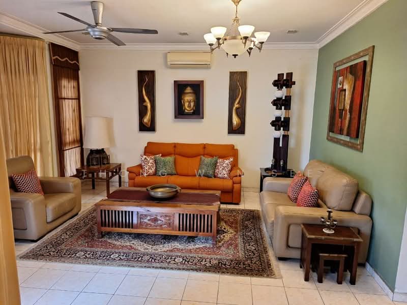 Rumah Berkembar untuk Dijual di Taman Waterfall (Rawang) - Thong Wan See - Living Room - PropertyGuru.com.my