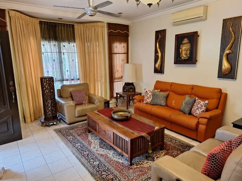 Rumah Berkembar untuk Dijual di Taman Waterfall (Rawang) - Thong Wan See - Living Room - PropertyGuru.com.my