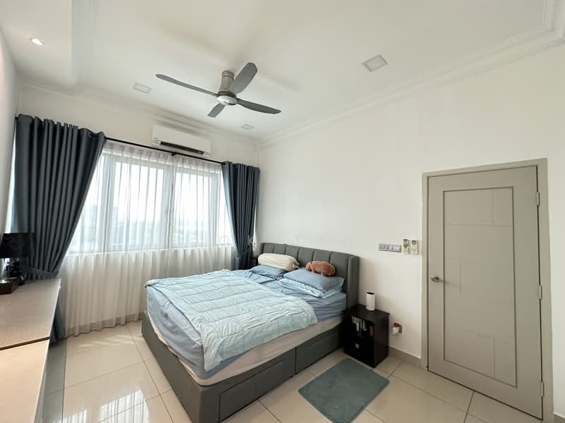 Kondominium untuk Dijual di Skyvilla @ D'Island - Lok Teh - Bedroom - PropertyGuru.com.my